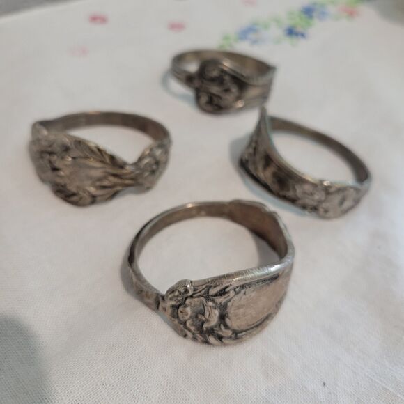 ANTIQUE Set of 4 Silver Plate Filigree Napkin Rings No Monogram Victorian Romanc - Picture 5 of 9